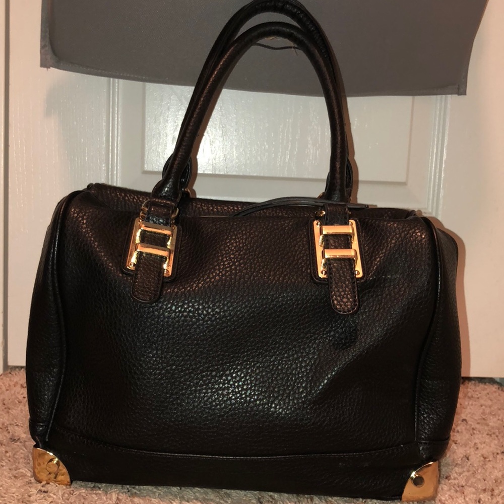 Black tote bag